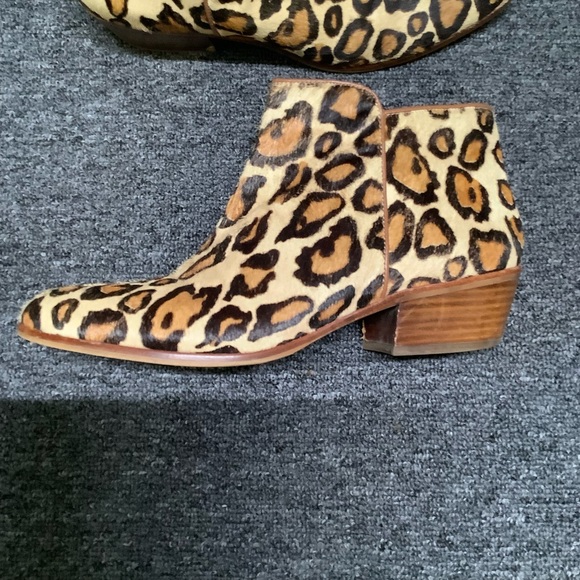 Sam Edelman Leopard Bootie, Size 9 - Picture 2 of 8